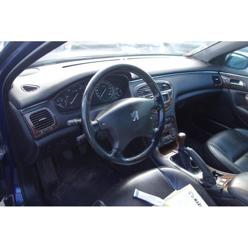 Attache ceinture avant droit PEUGEOT 607 Photo n°8