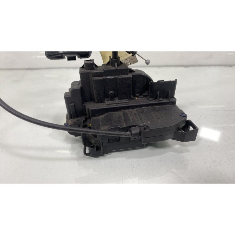 Serrure arriere droit RENAULT CLIO 3 Photo n°3