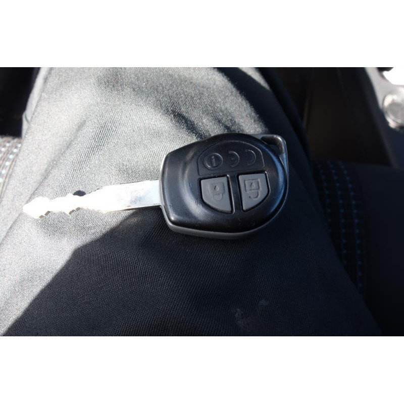 Volant SUZUKI SWIFT 3 Photo n°9