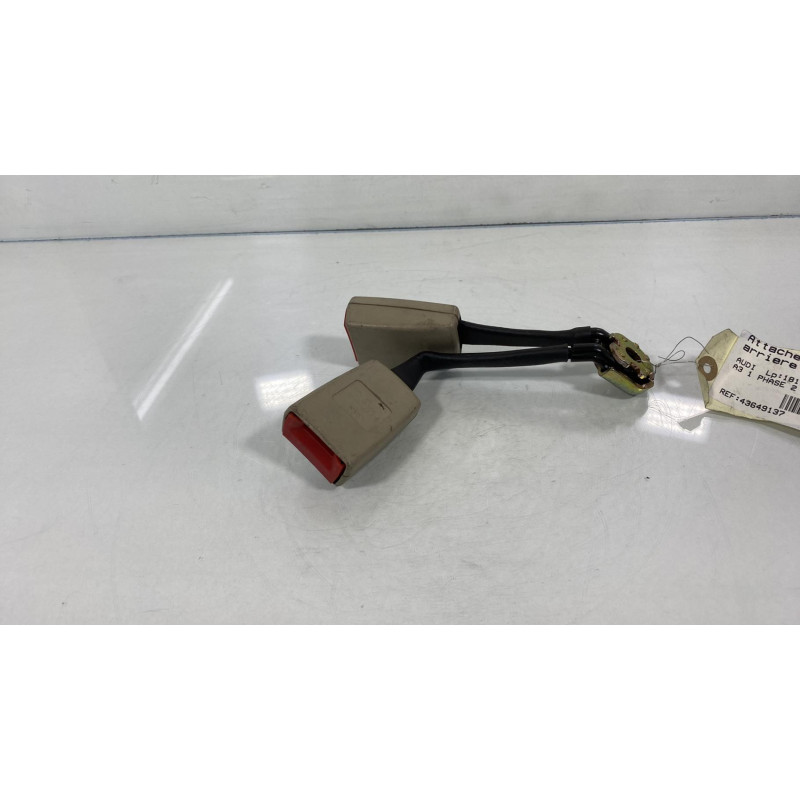 Attache ceinture arriere gauche AUDI A3 1 Photo n°3
