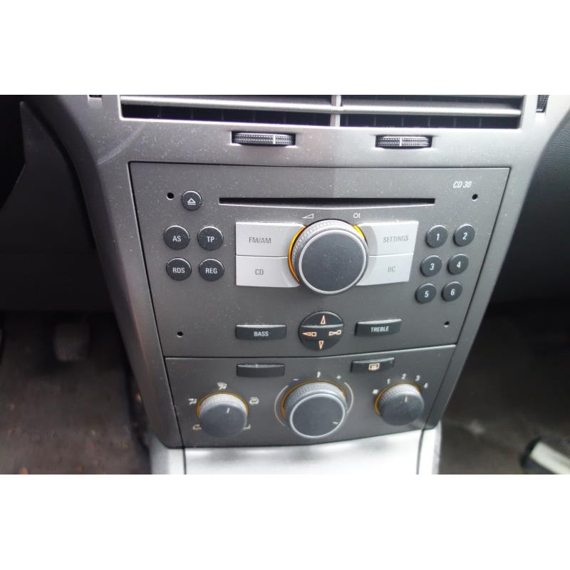 Malle/Hayon arriere OPEL ASTRA H Photo n°9