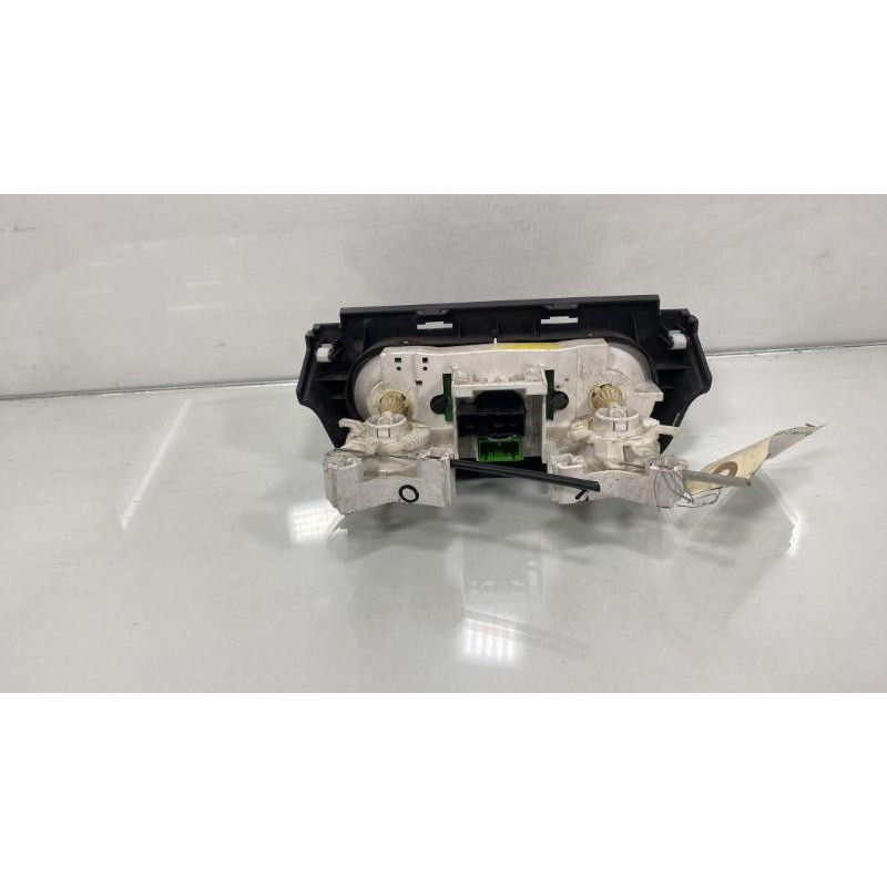 Commande chauffage SUZUKI SWIFT 3 Photo n°2