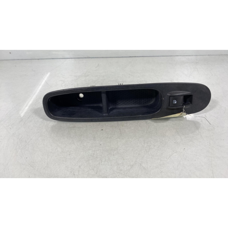 Interrupteur de leve vitre avant droit FIAT PUNTO 3 Photo n°2