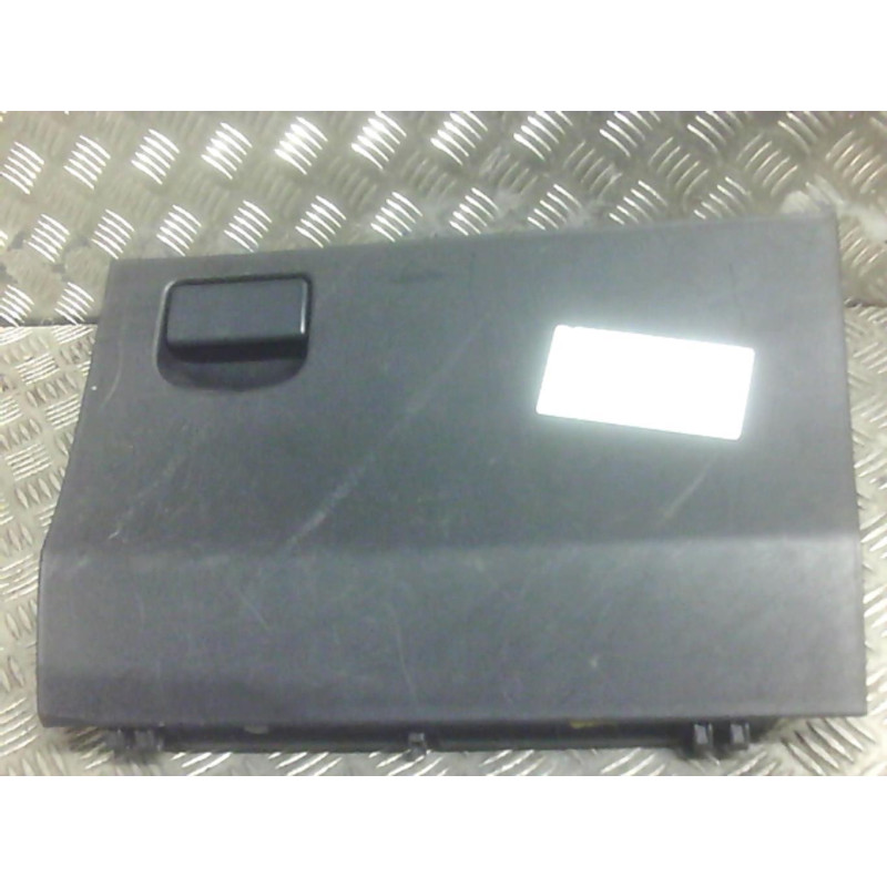 Boite a gants TOYOTA YARIS 2 Photo n°3