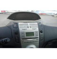 Boite a gants TOYOTA YARIS 2