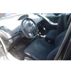 Boite a gants TOYOTA YARIS 2