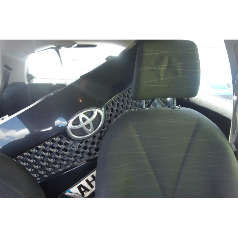 Boite a gants TOYOTA YARIS 2 Photo n°15