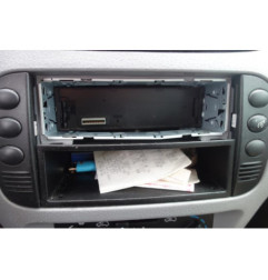 Leve vitre mecanique avant droit CITROEN C3 1