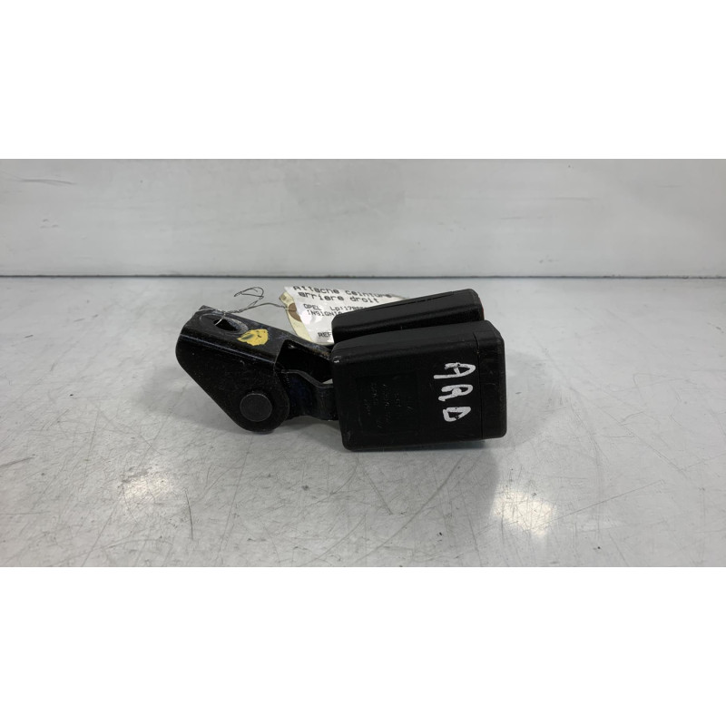 Attache ceinture arriere droit OPEL INSIGNIA 1 Photo n°2
