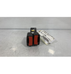 Attache ceinture arriere droit OPEL INSIGNIA 1
