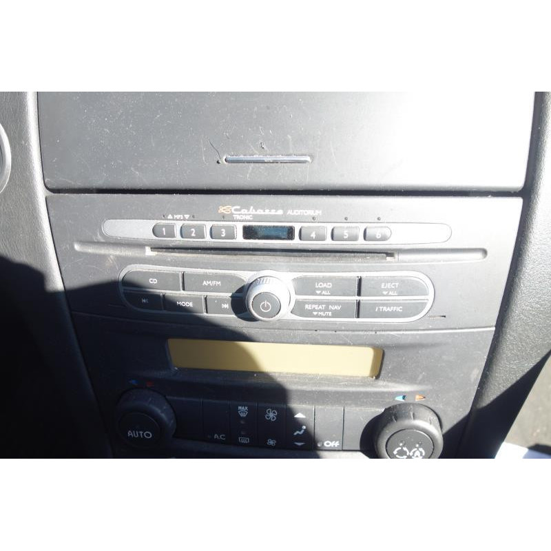 Vitre arriere droit RENAULT LAGUNA 2 Photo n°6