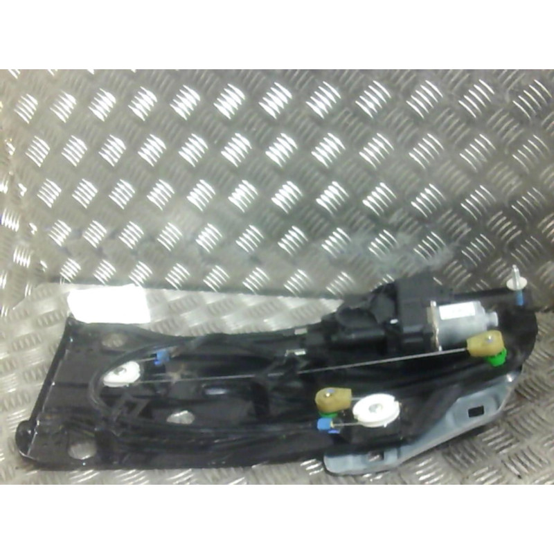 Leve vitre electrique arriere gauche PEUGEOT 308 1 Photo n°1