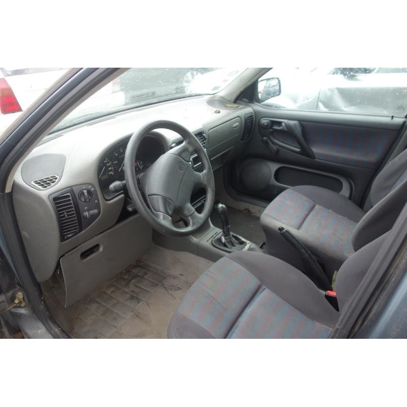 Optique avant secondaire droit (feux)(clignotant) VOLKSWAGEN POLO 3 Photo n°7