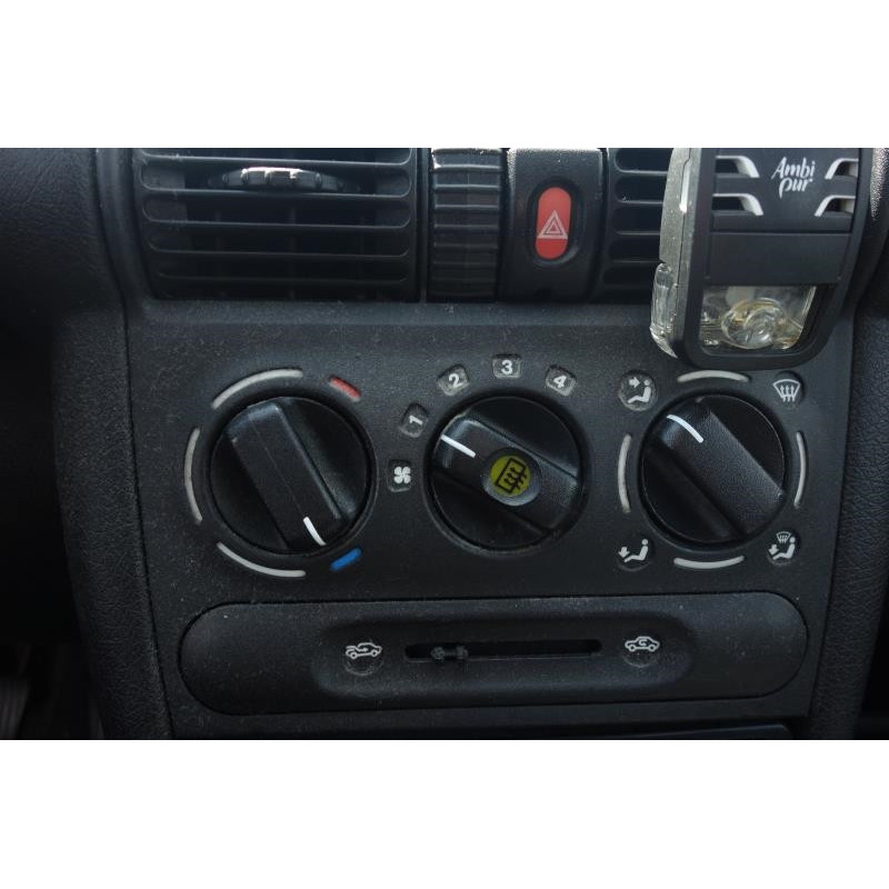 Ceinture arriere droit OPEL CORSA B Photo n°5