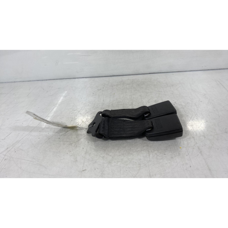 Attache ceinture arriere centrale FORD KA 1 Photo n°3