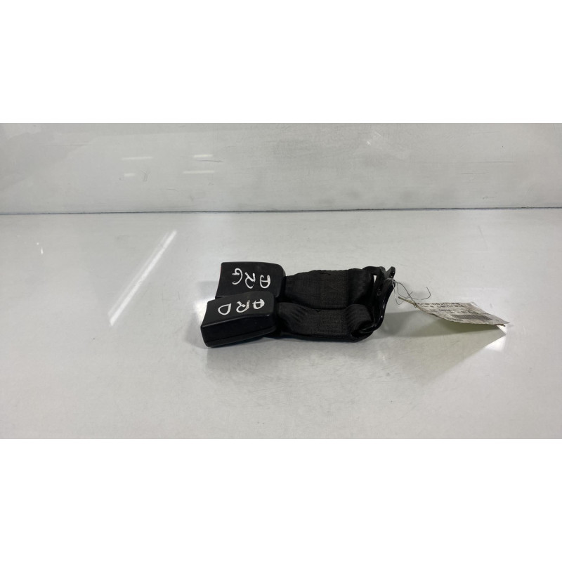 Attache ceinture arriere centrale FORD KA 1 Photo n°2