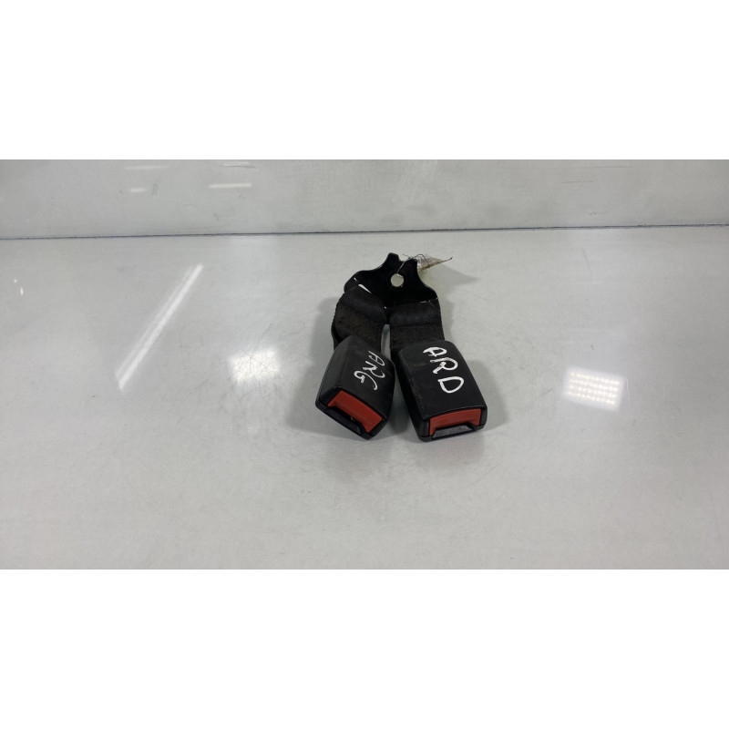 Attache ceinture arriere centrale FORD KA 1 Photo n°3