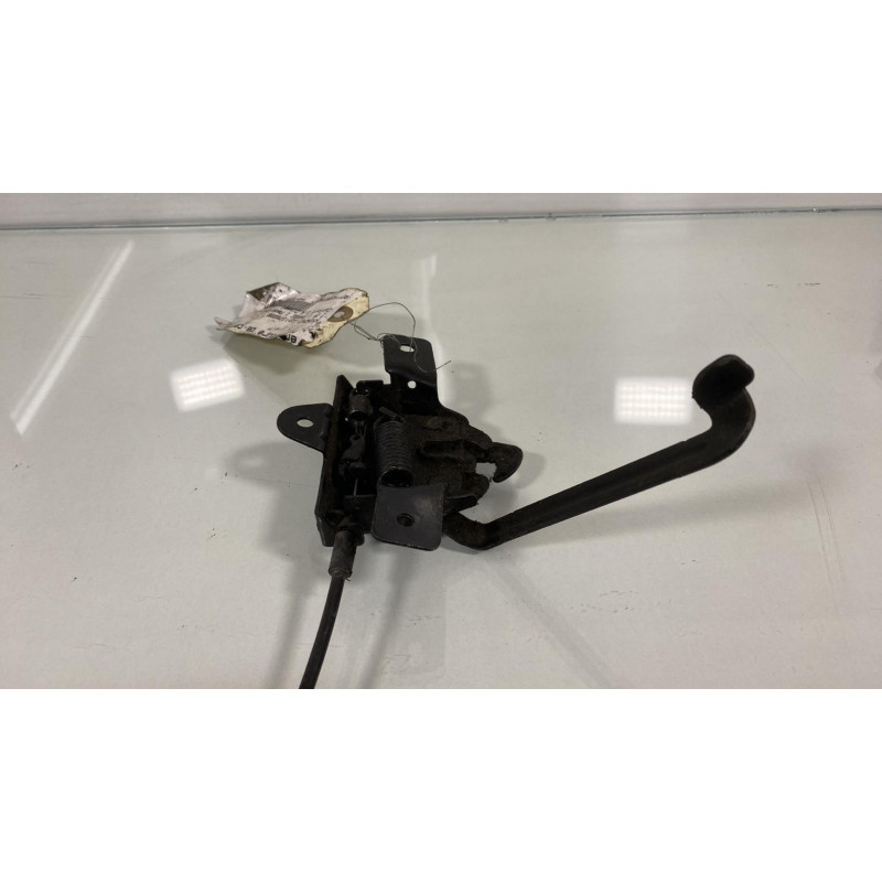 Fermeture de capot HYUNDAI I 20 1 Photo n°3