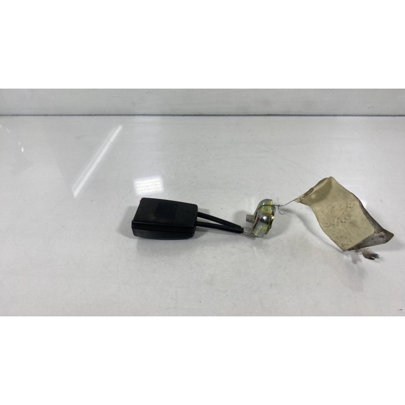 Attache ceinture arriere droit VOLKSWAGEN PASSAT 4 Photo n°3