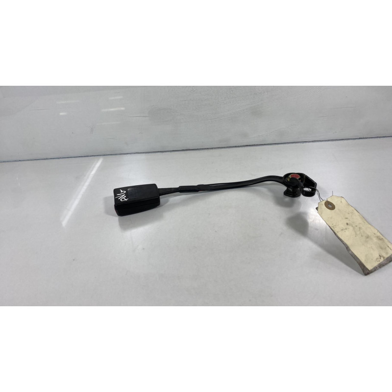 Attache ceinture avant gauche VOLKSWAGEN PASSAT 4 Photo n°3