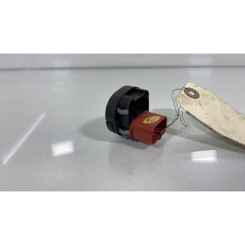 Interrupteur de leve vitre avant droit FORD FIESTA 4 Photo n°2
