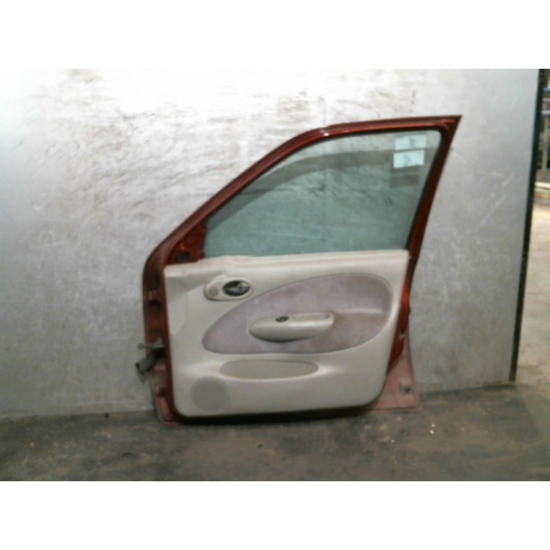 Porte avant droit FORD FIESTA 4 Photo n°1