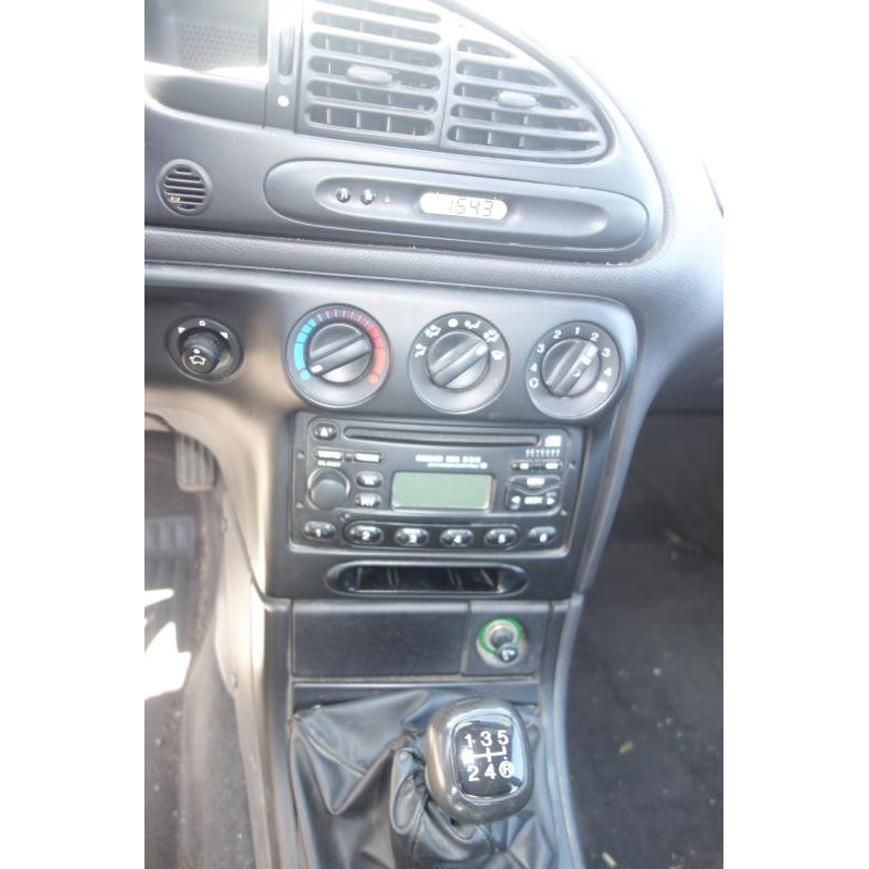 Trappe d'essence FORD MONDEO 1 Photo n°4