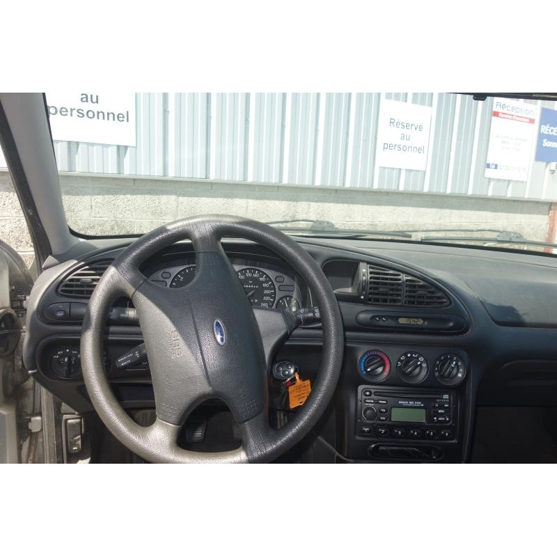 Trappe d'essence FORD MONDEO 1 Photo n°8