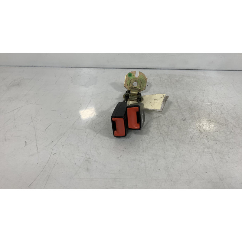 Attache ceinture arriere droit FORD MONDEO 1 Photo n°2