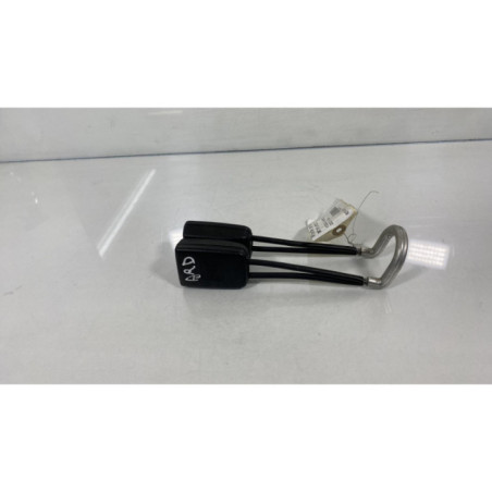 Attache ceinture arriere droit VOLKSWAGEN GOLF 3 Photo n°1