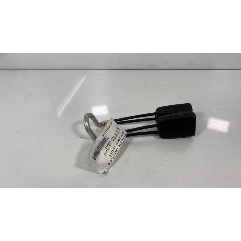 Attache ceinture arriere droit VOLKSWAGEN GOLF 3 Photo n°3