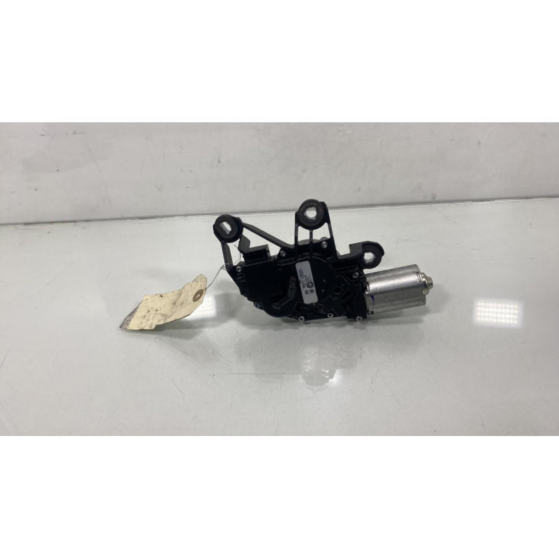 Moteur essuie glace arriere VOLKSWAGEN FOX Photo n°2