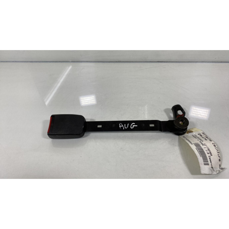 Attache ceinture avant gauche VOLKSWAGEN PASSAT 4 Photo n°2