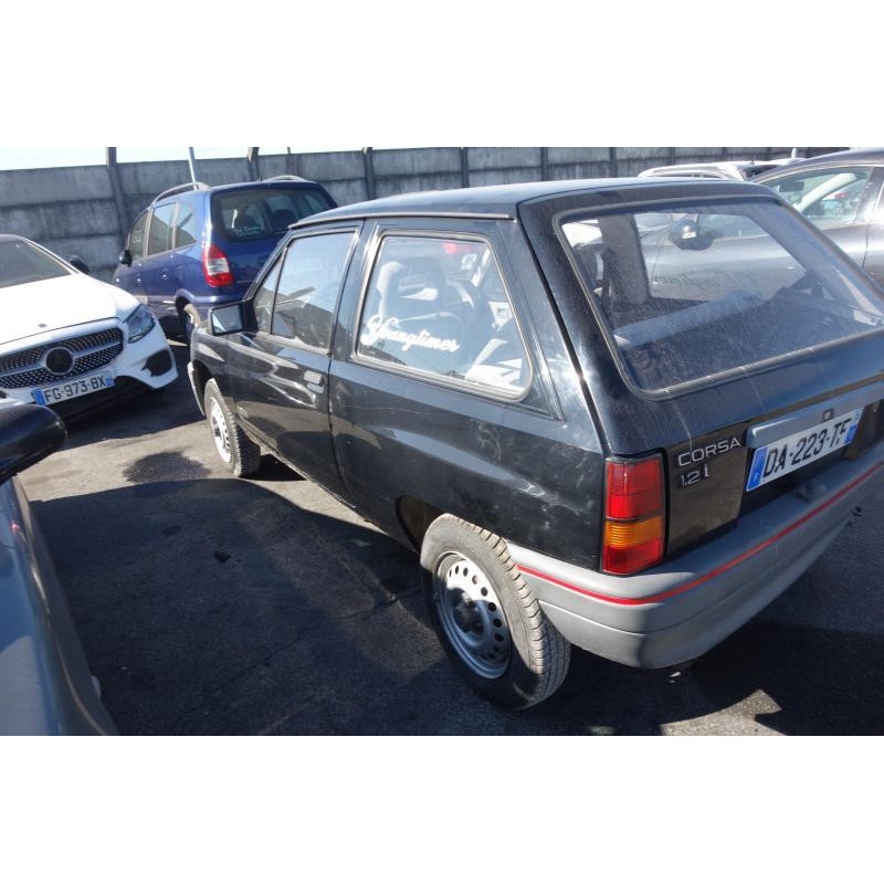 Serrure de coffre OPEL CORSA A Photo n°13