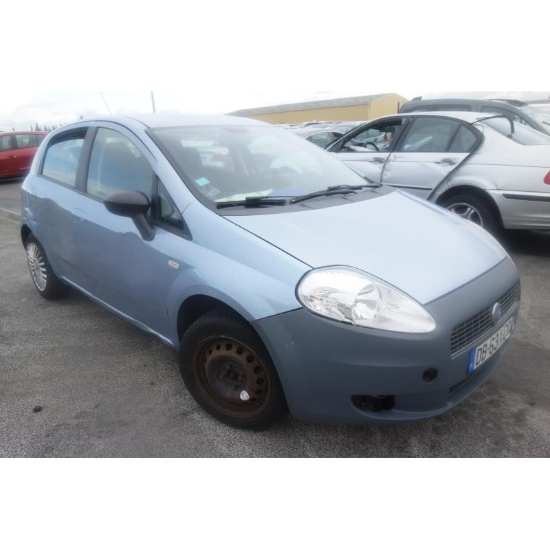 Volant FIAT GRANDE PUNTO Photo n°2