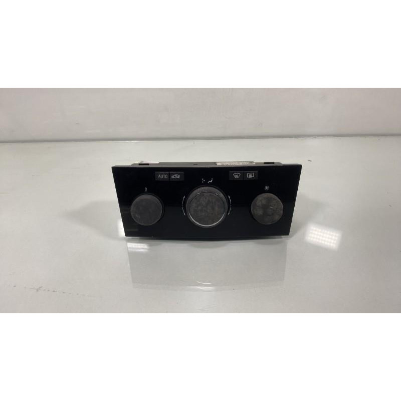 Commande chauffage OPEL ASTRA H Photo n°1