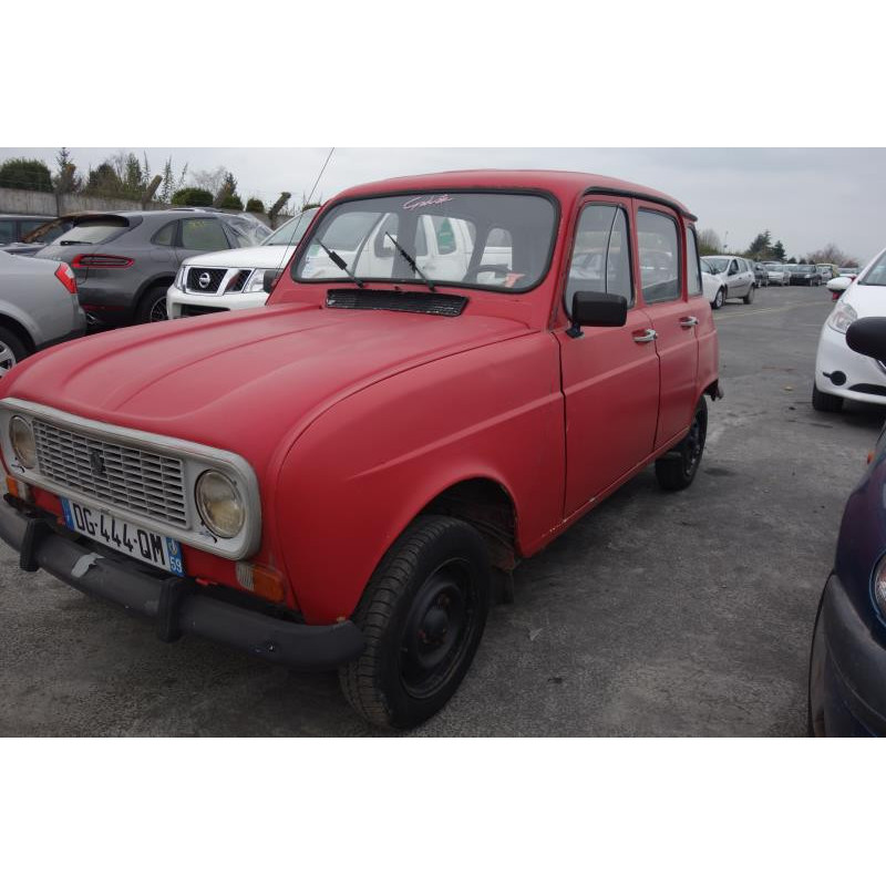 Attache ceinture avant droit RENAULT R4 Photo n°4