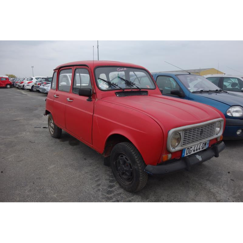 Attache ceinture avant droit RENAULT R4 Photo n°5