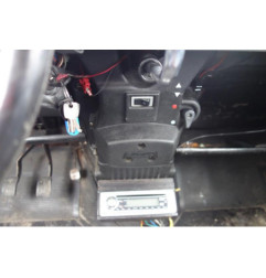 Attache ceinture avant droit RENAULT R4