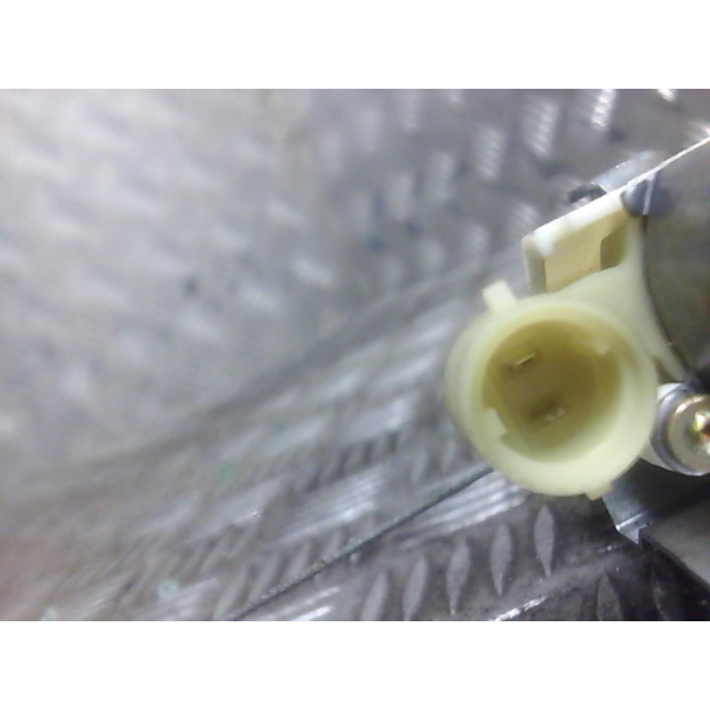 Leve vitre electrique arriere droit RENAULT CLIO 2 Photo n°2