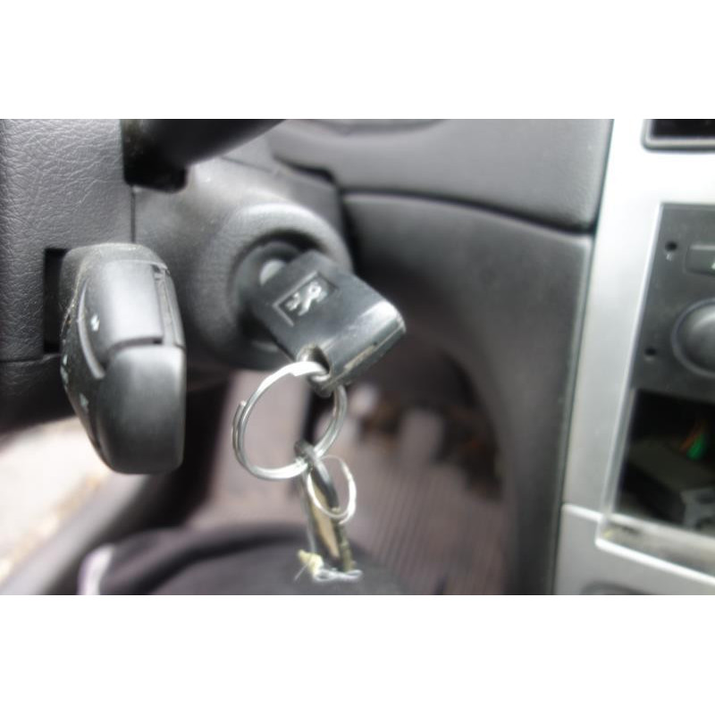 Trappe d'essence PEUGEOT 307 Photo n°6