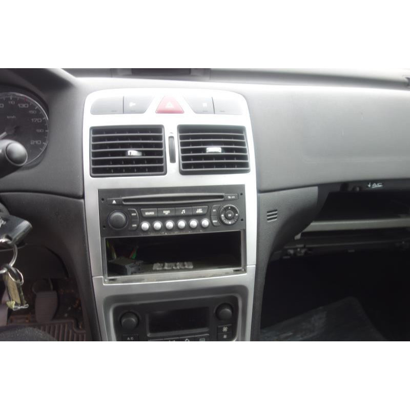Ceinture arriere droit PEUGEOT 307 Photo n°9