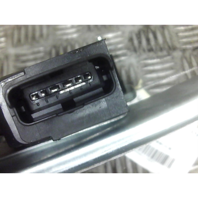 Leve vitre electrique avant gauche PEUGEOT 2008 1 Photo n°2