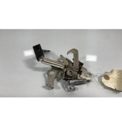 Fermeture de capot PEUGEOT 5008 1