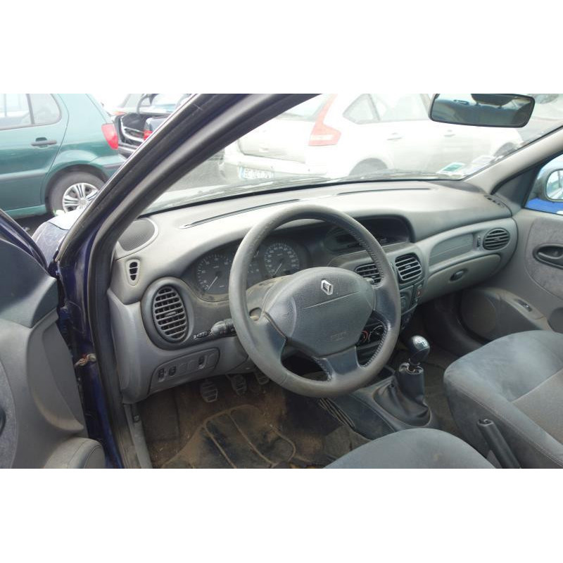 Porte avant droit RENAULT MEGANE 1 Photo n°7