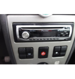Feu arriere stop central DACIA LOGAN 1