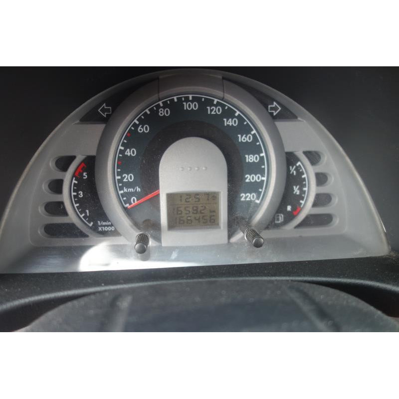 Serrure avant droit VOLKSWAGEN FOX Photo n°6