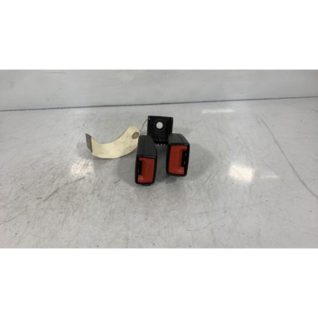 Attache ceinture arriere gauche OPEL ASTRA J Photo n°1