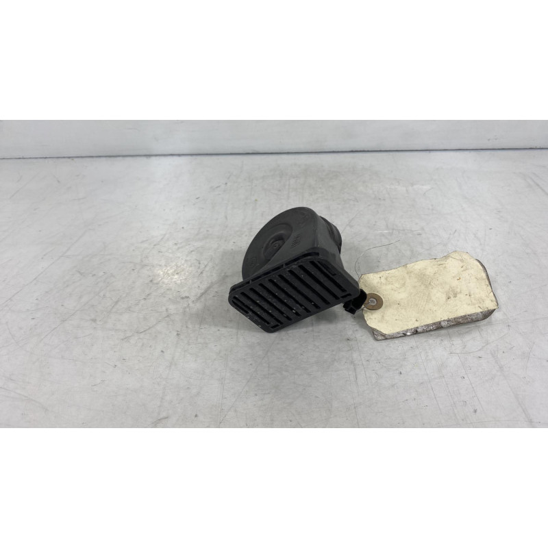 Avertisseur/Klaxon OPEL ASTRA J Photo n°3