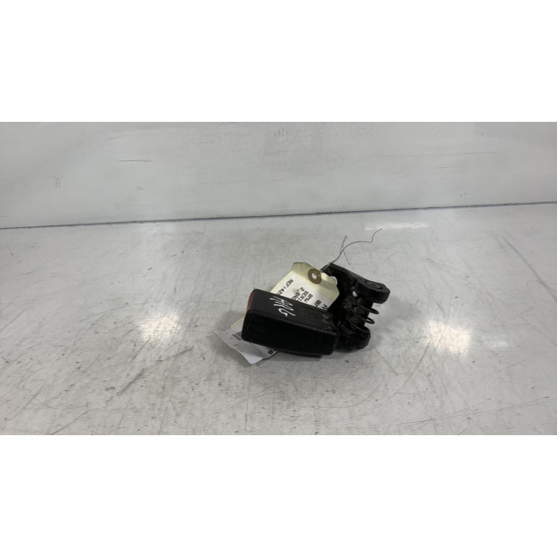 Attache ceinture arriere gauche BMW SERIE 5 E39 Photo n°3